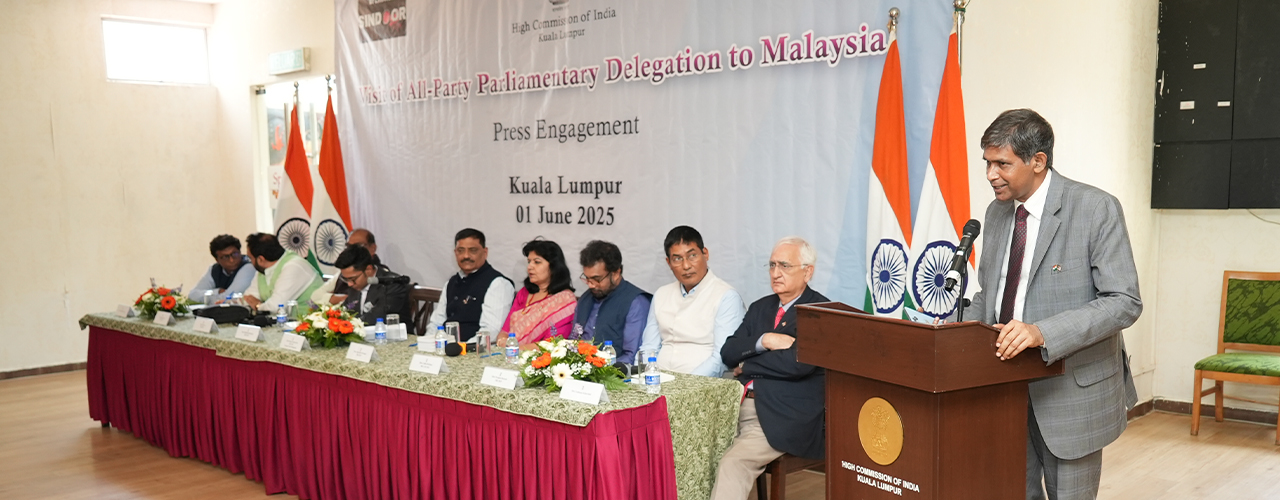 Luncheon meeting with Media and social media influencers